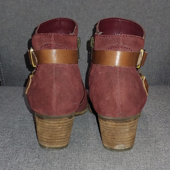 DOLCE VITA Suede Booties - Picture 4 of 6